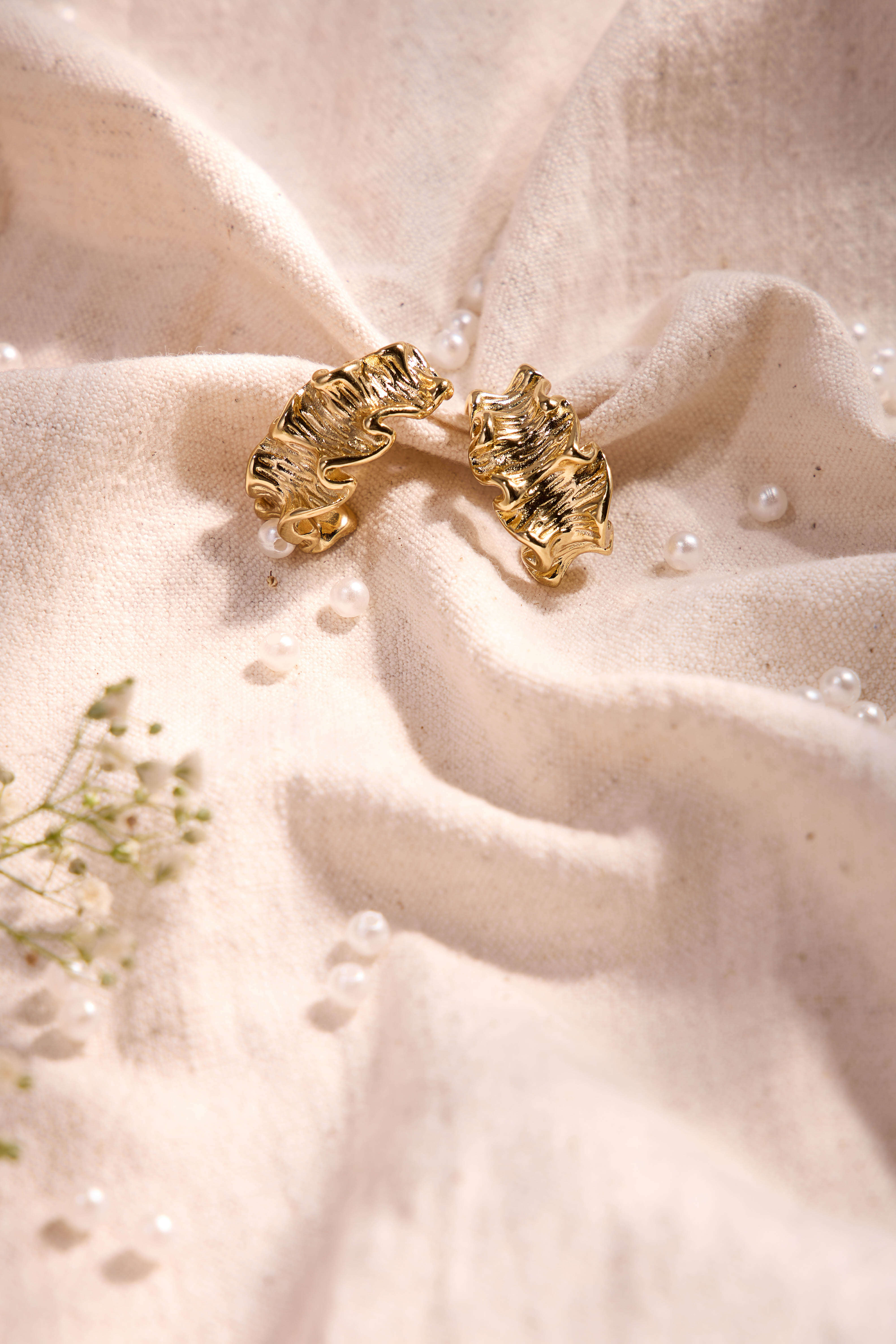 Bark Textured half Hoops