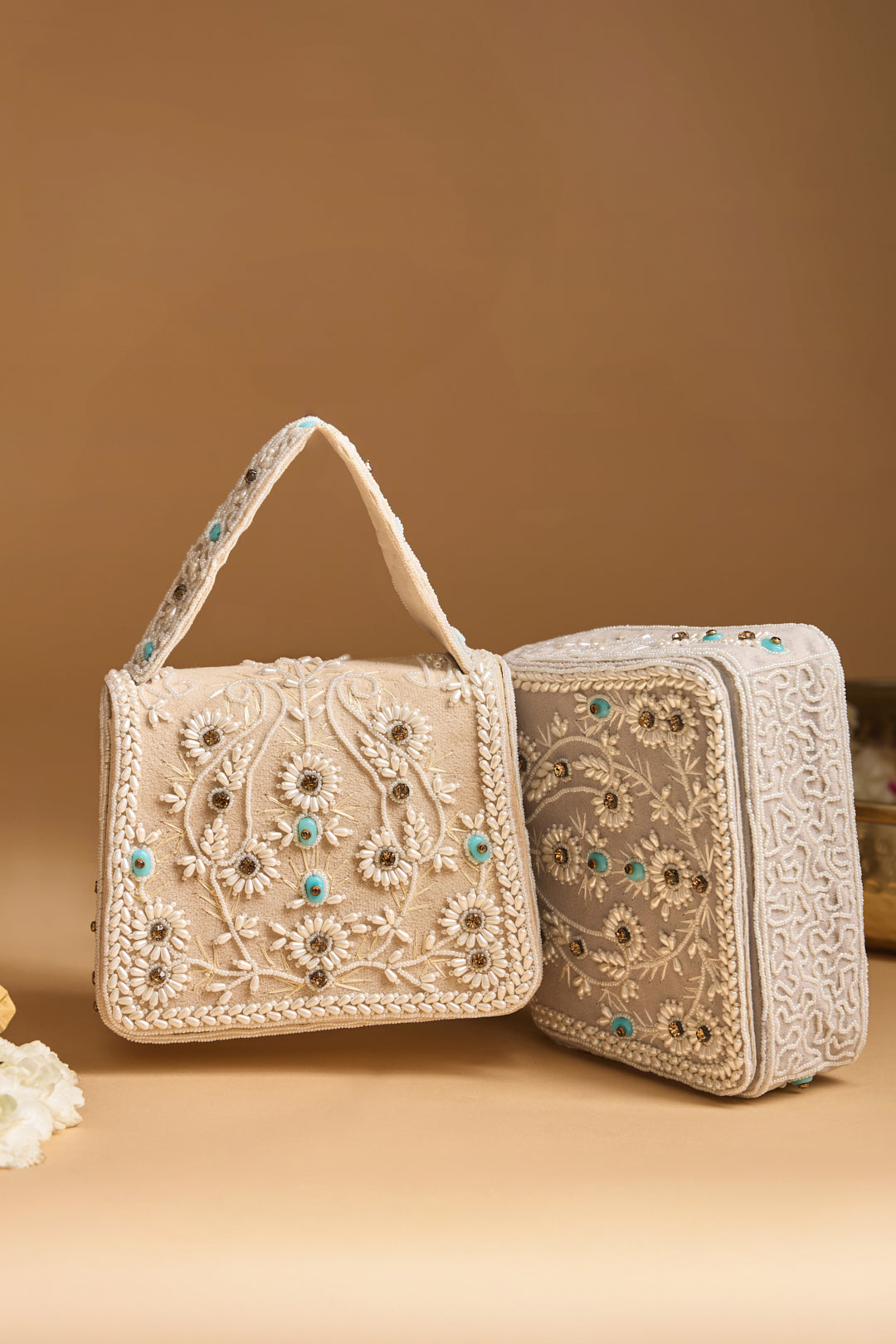 Siyara Box Clutch