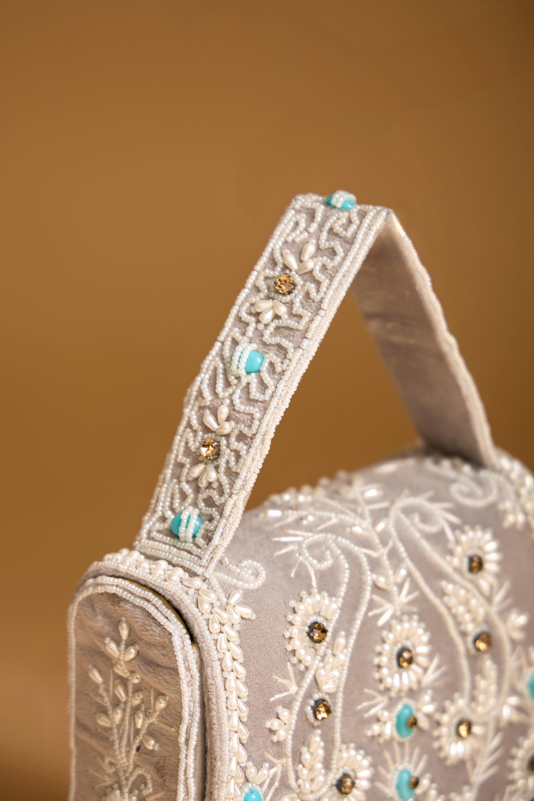 Siyara Box Clutch
