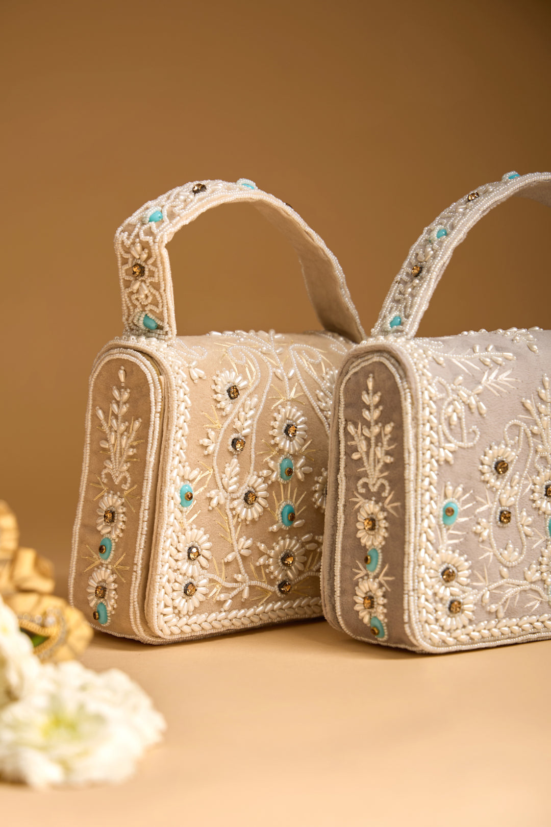 Siyara Box Clutch