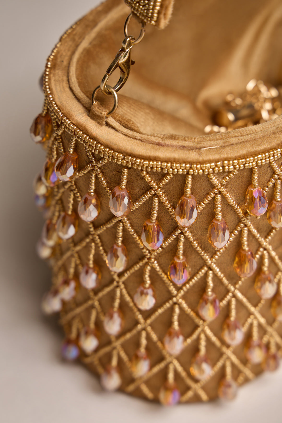 Amira Box Clutch