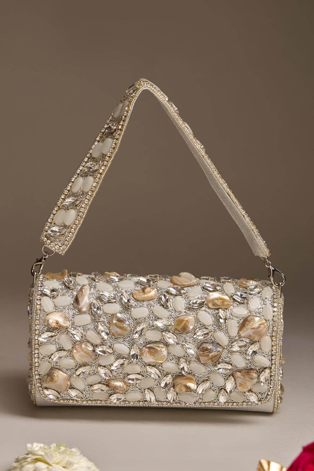 Raysaa Clutch