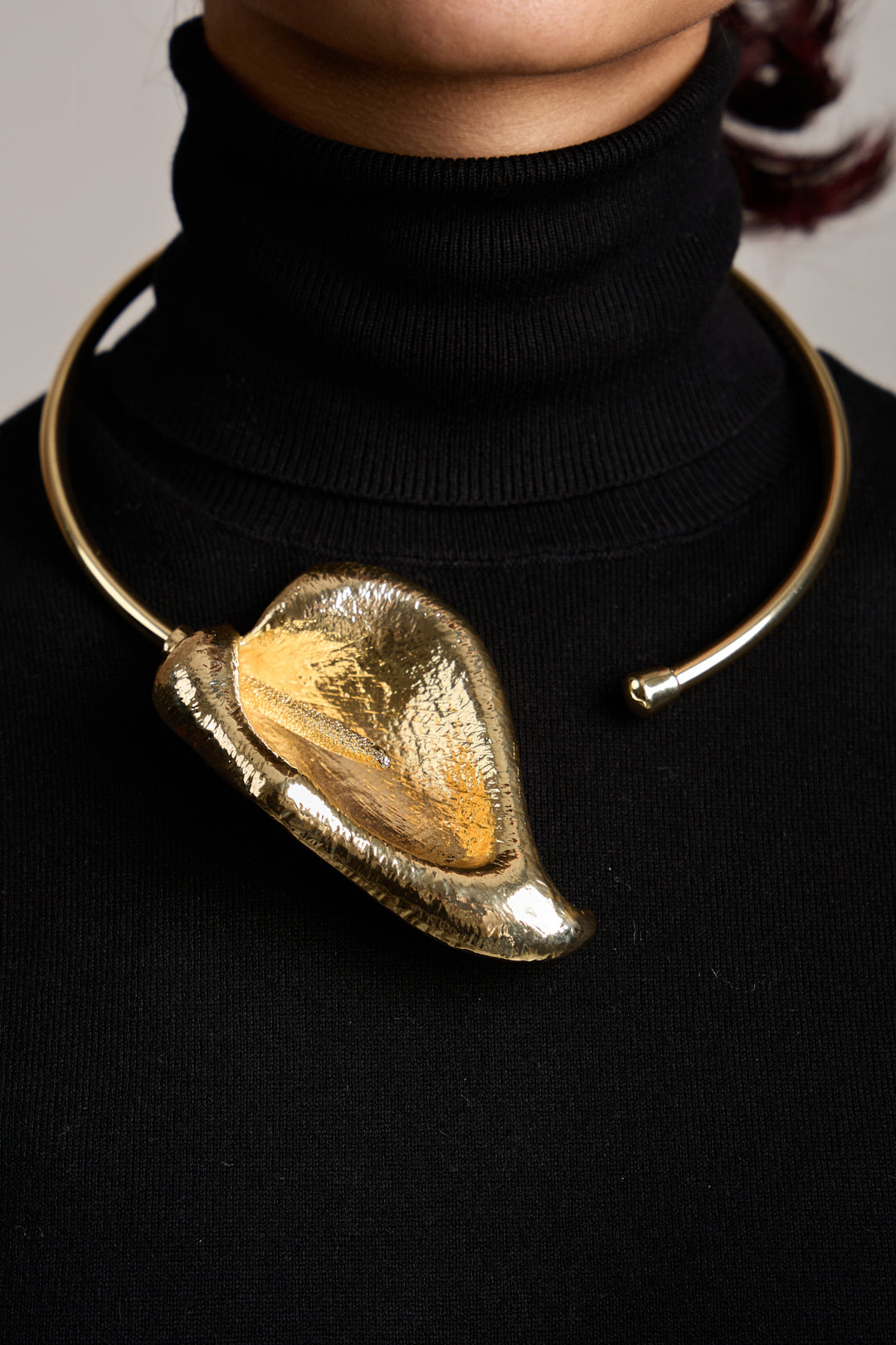 Statement Leaf Choker