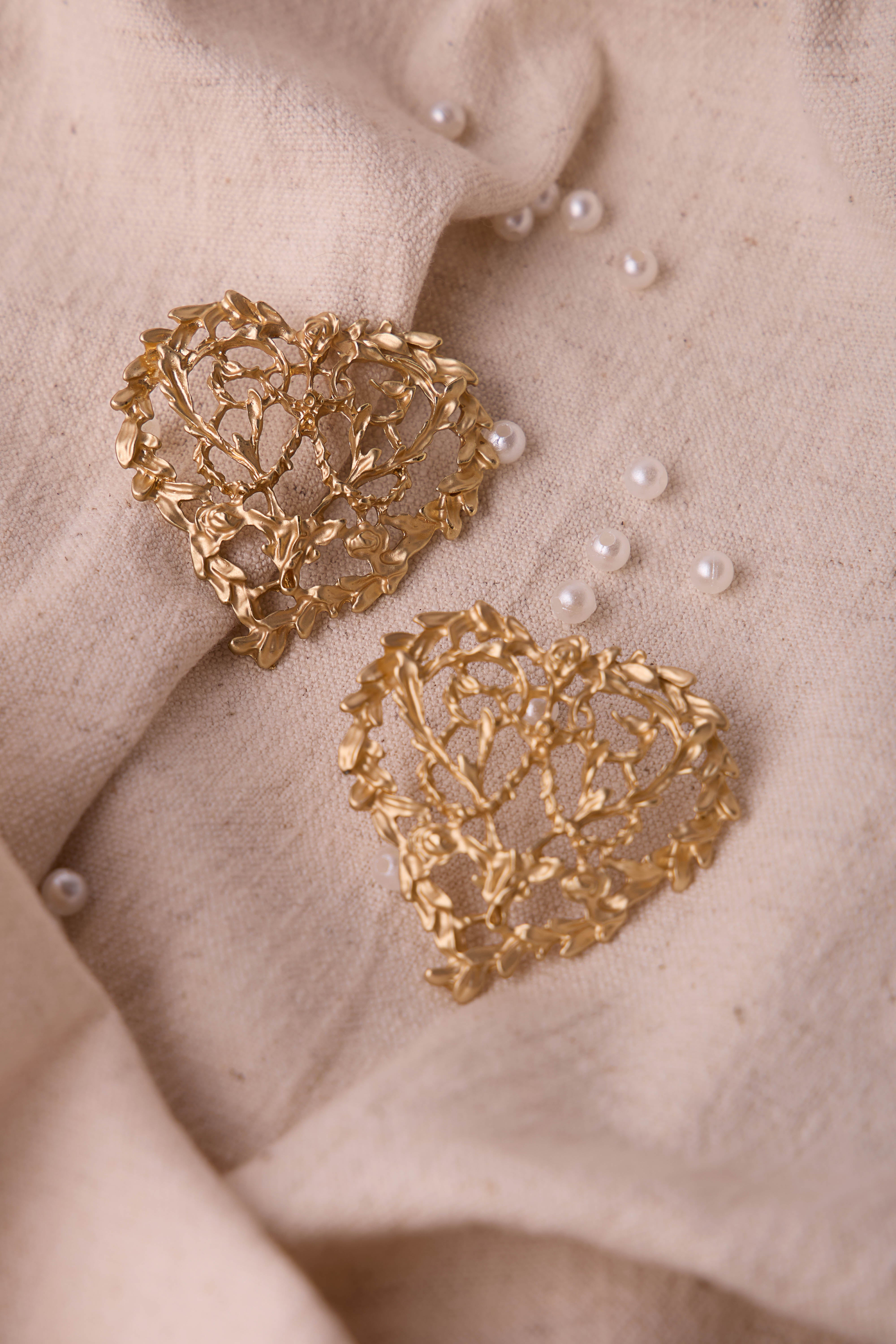 Sweetheart Golden Earrings