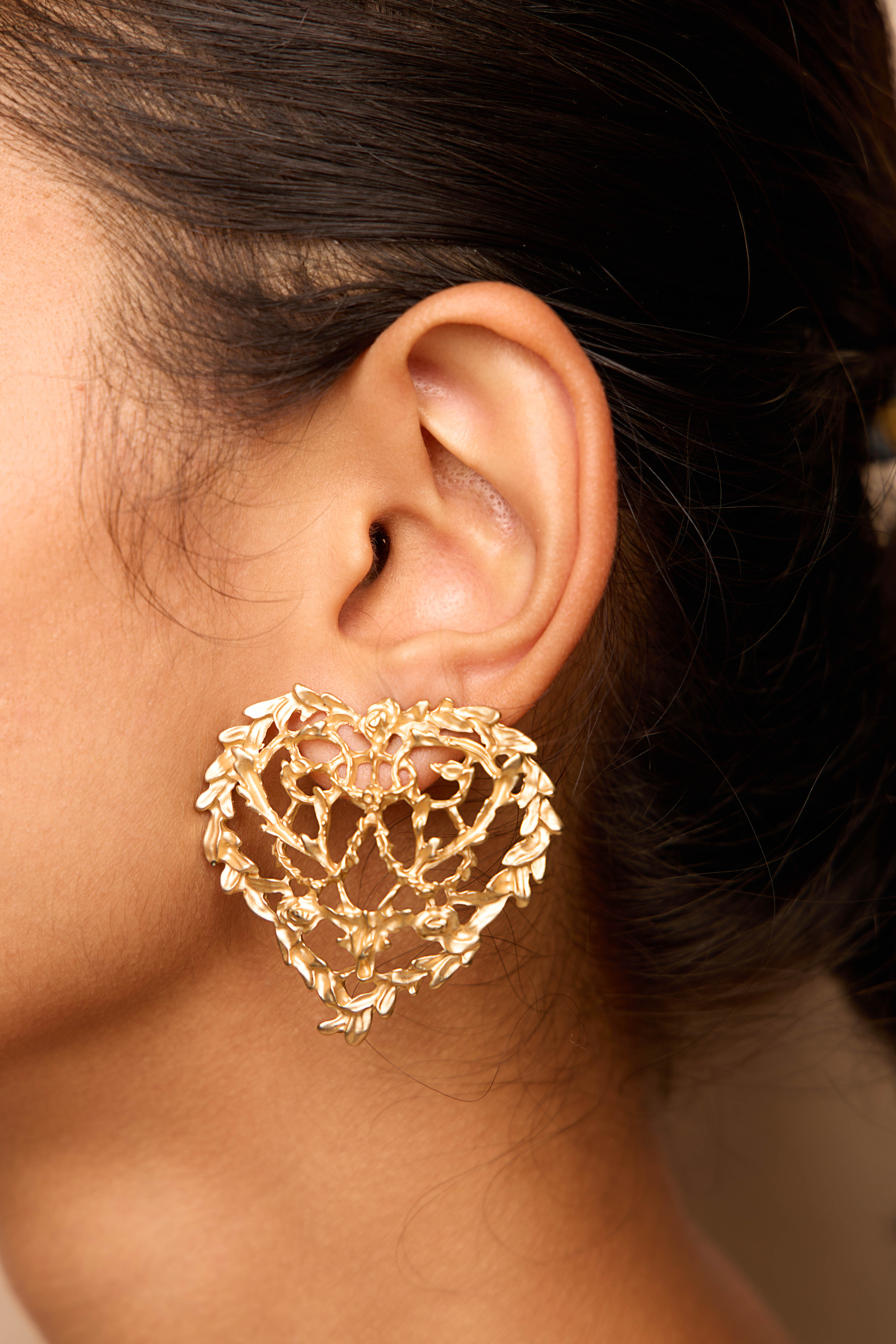 Sweetheart Golden Earrings